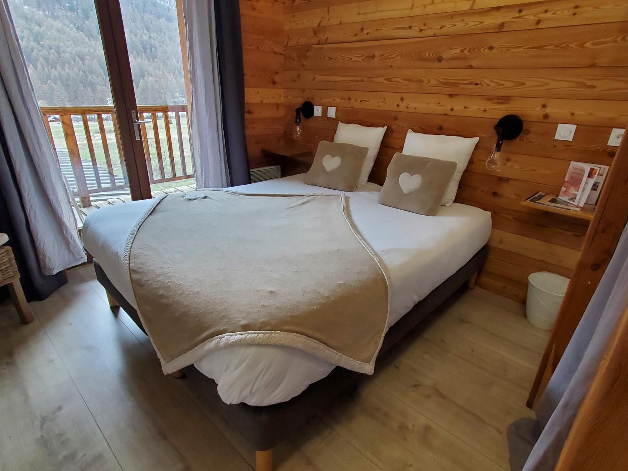 Hotel L'Echaillon เนวาช ภายนอก รูปภาพ