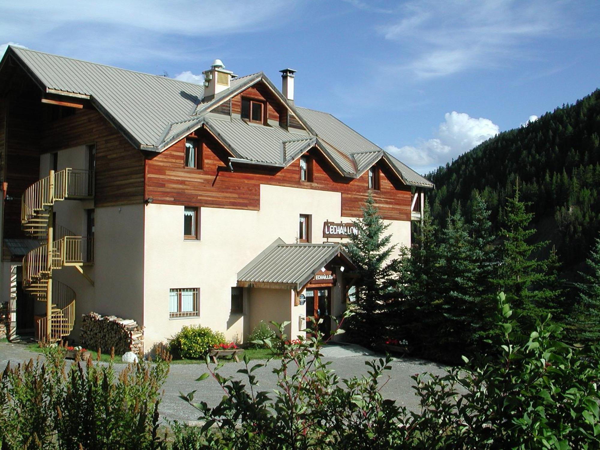 Hotel L'Echaillon เนวาช ภายนอก รูปภาพ